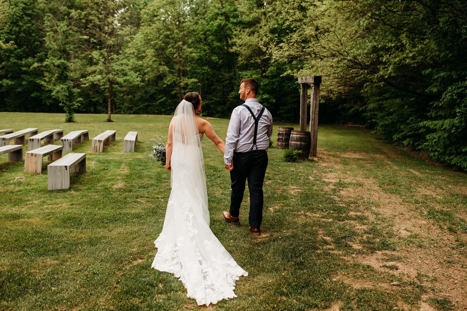 Barn Weddings Brown County Indiana-01