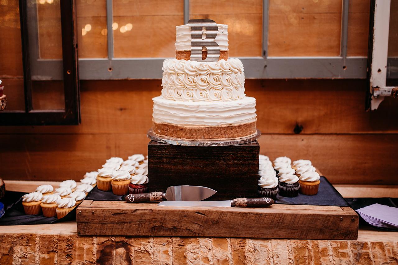 Barn Weddings Brown County Indiana-10
